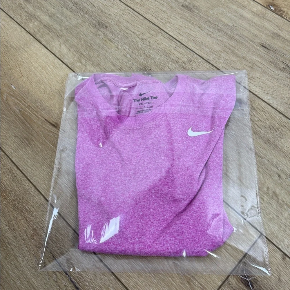 Nike Dri-Fit Short Sleeve Tee Purple Women’s Small